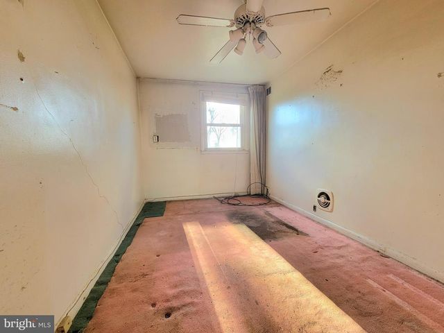 8602 RUGBY ST, Philadelphia, PA 19150