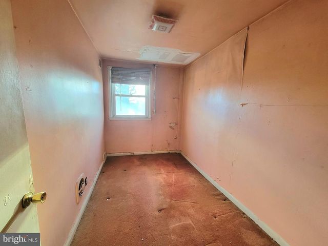 8602 RUGBY ST, Philadelphia, PA 19150