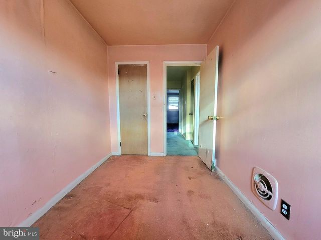 8602 RUGBY ST, Philadelphia, PA 19150