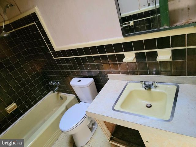 8602 RUGBY ST, Philadelphia, PA 19150