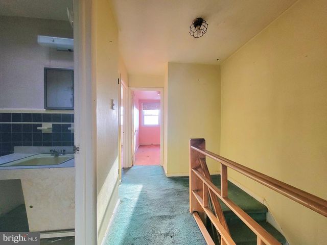 8602 RUGBY ST, Philadelphia, PA 19150