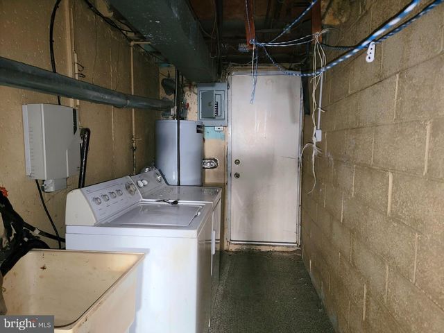 8602 RUGBY ST, Philadelphia, PA 19150