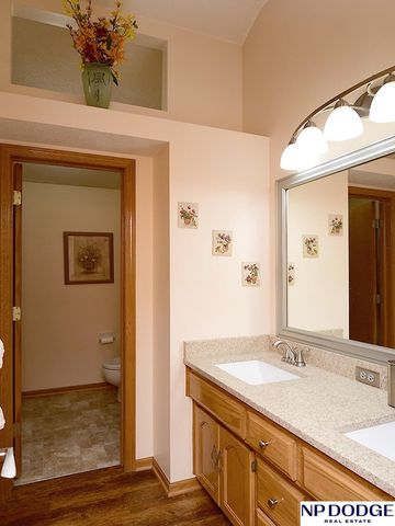 12321 Spencer Street, Omaha, NE 68164
