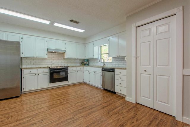 17508 Corinthian Drive, Little Rock, AR 72210