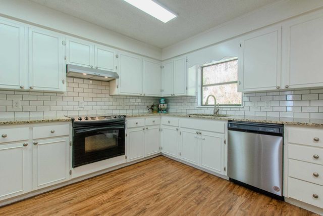 17508 Corinthian Drive, Little Rock, AR 72210