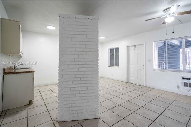 3049 NW 9th Ave 2, Wilton Manors, FL 33311