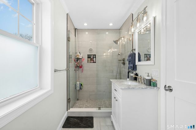 12 Reynolds Drive, Fairfield, CT 06824