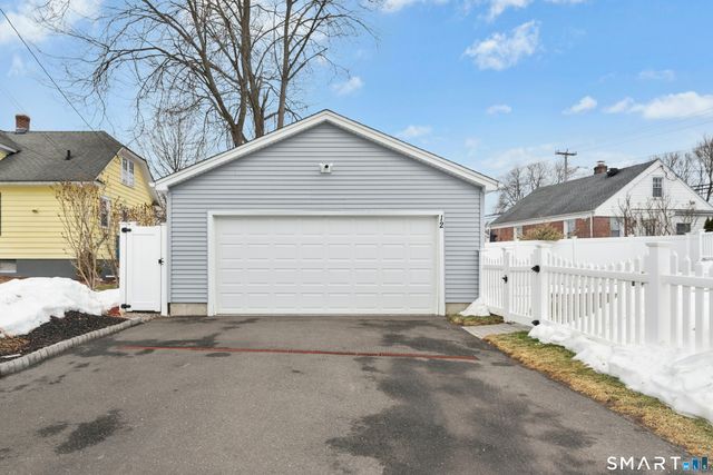 12 Reynolds Drive, Fairfield, CT 06824