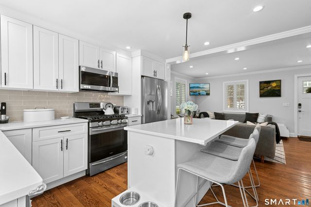 12 Reynolds Drive, Fairfield, CT 06824