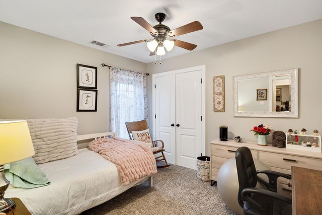 105 WHISPERING MEADOWS DR, Oakland, TN 38060