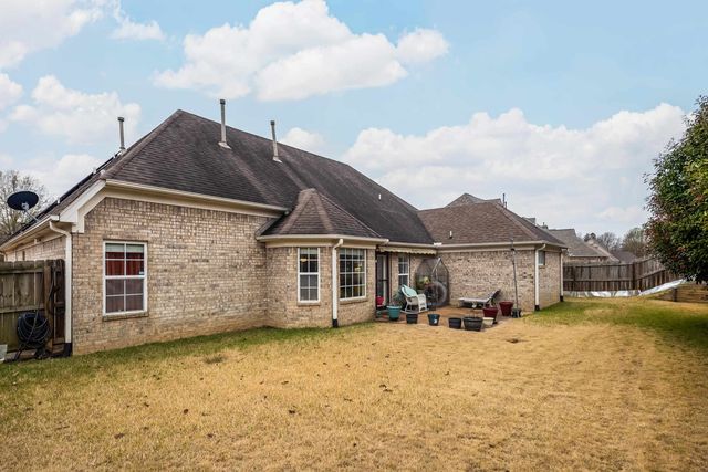 105 WHISPERING MEADOWS DR, Oakland, TN 38060