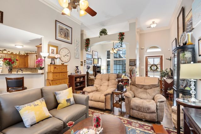 105 WHISPERING MEADOWS DR, Oakland, TN 38060