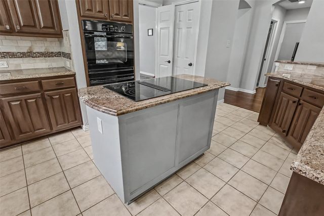 6891 High Country Drive, Fort Worth, TX 76132
