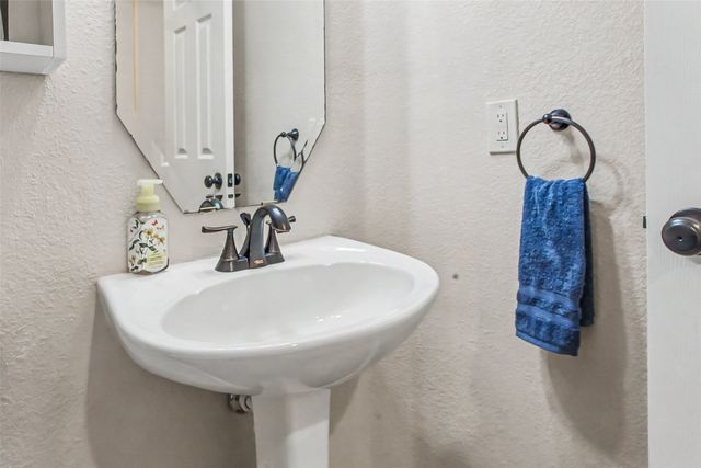 6891 High Country Drive, Fort Worth, TX 76132