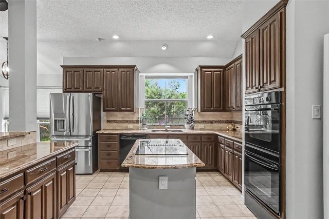 6891 High Country Drive, Fort Worth, TX 76132