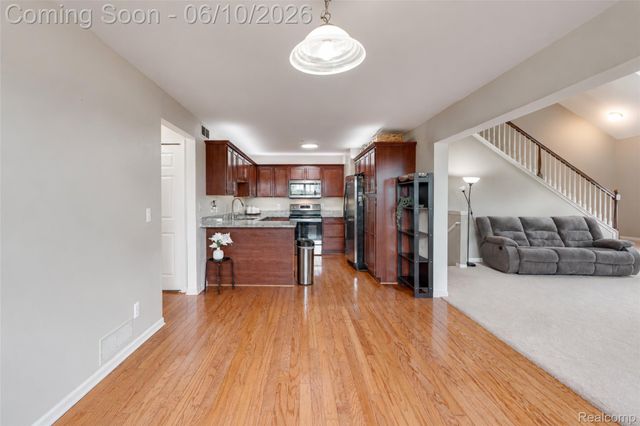 41633 Tera Lane, Novi, MI 48375