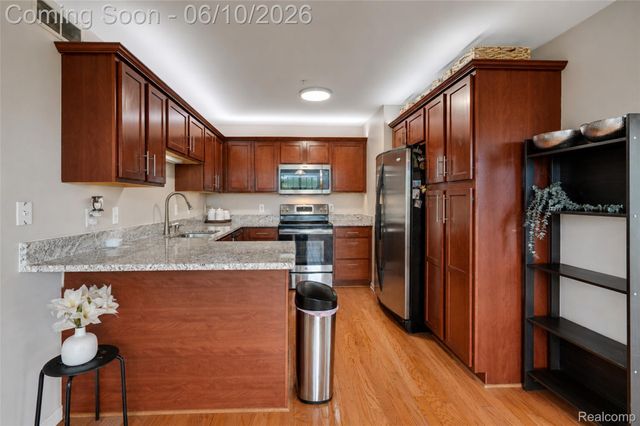 41633 Tera Lane, Novi, MI 48375