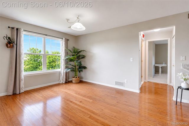 41633 Tera Lane, Novi, MI 48375