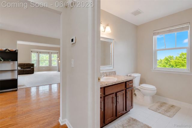 41633 Tera Lane, Novi, MI 48375