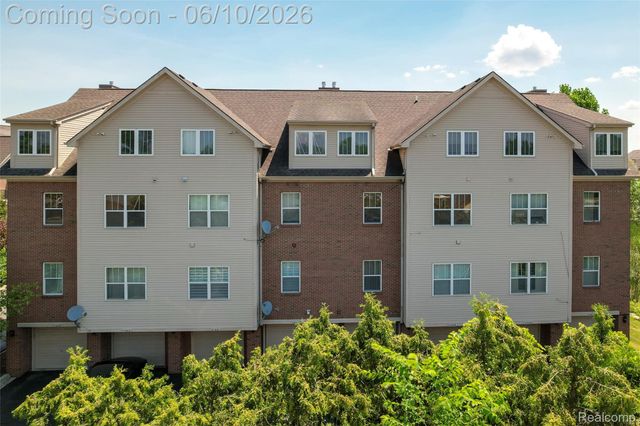 41633 Tera Lane, Novi, MI 48375