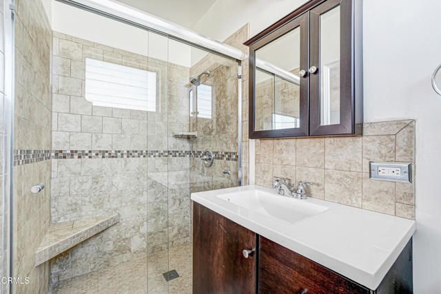 1749 N Edgemont Street, Los Angeles, CA 90027