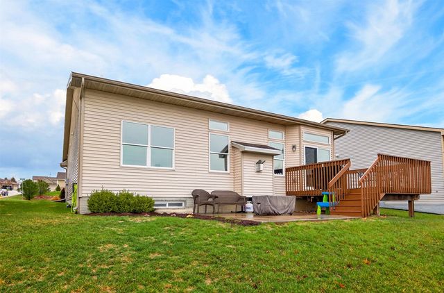 925 S 90th Street, West Des Moines, IA 50266