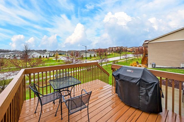 925 S 90th Street, West Des Moines, IA 50266