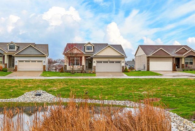 925 S 90th Street, West Des Moines, IA 50266