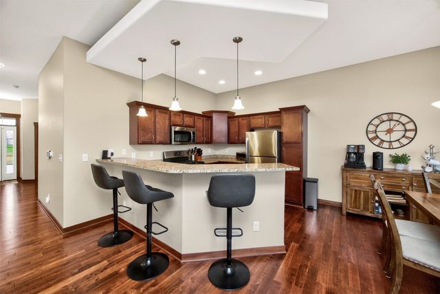 925 S 90th Street, West Des Moines, IA 50266