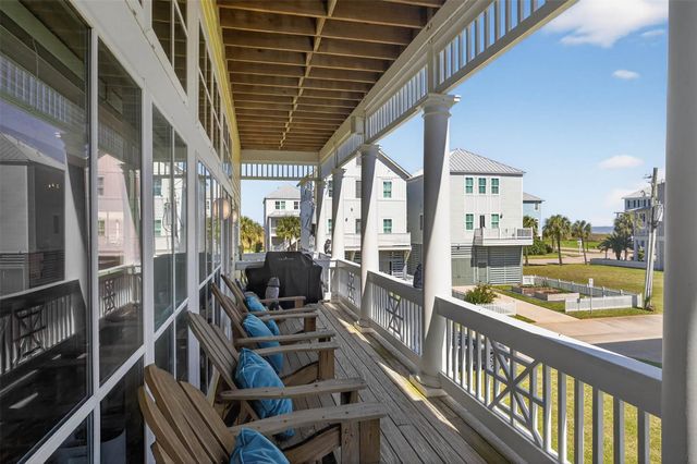 730 Beachtown Passage, Galveston, TX 77550
