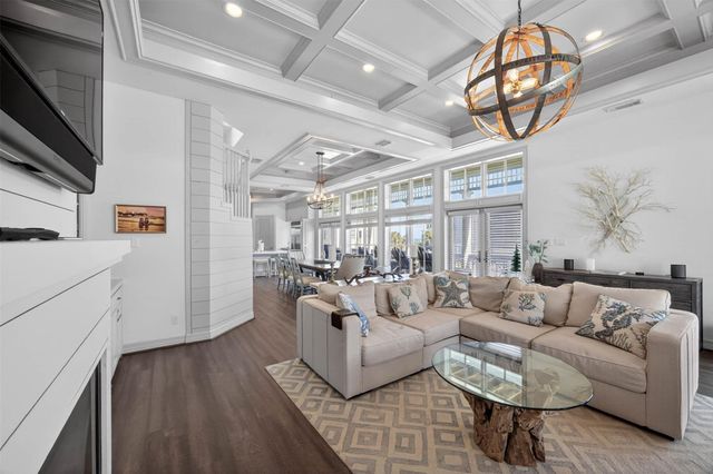 730 Beachtown Passage, Galveston, TX 77550