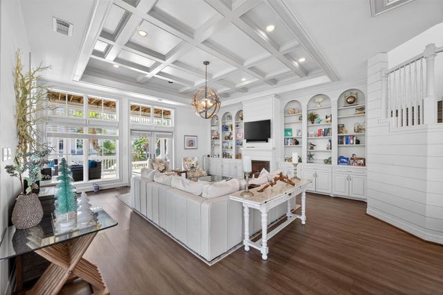 730 Beachtown Passage, Galveston, TX 77550