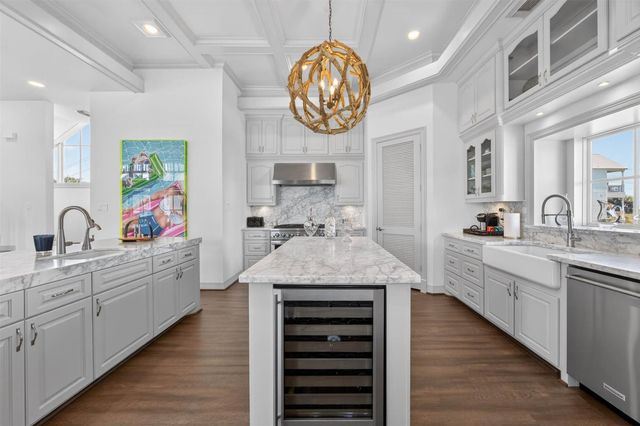 730 Beachtown Passage, Galveston, TX 77550