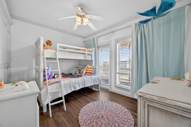 730 Beachtown Passage, Galveston, TX 77550
