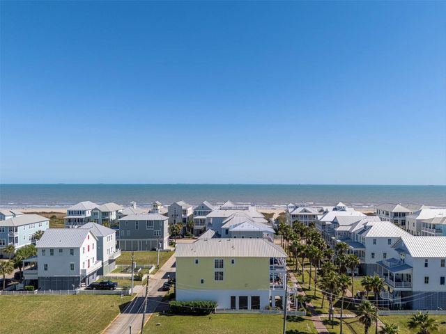 730 Beachtown Passage, Galveston, TX 77550