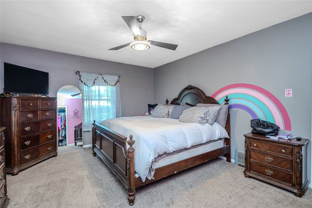 655 NW 43rd Avenue, Des Moines, IA 50313