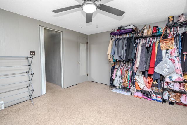 655 NW 43rd Avenue, Des Moines, IA 50313