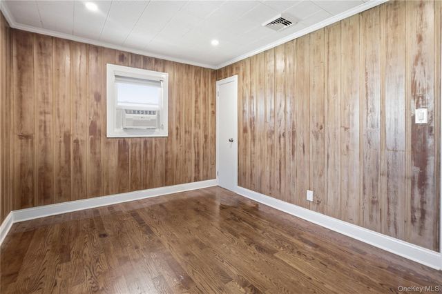 1641 Falmouth Avenue, New Hyde Park, NY 11040