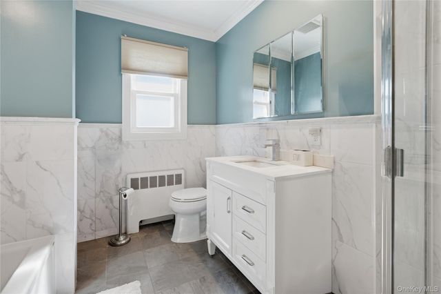 1641 Falmouth Avenue, New Hyde Park, NY 11040
