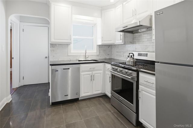 1641 Falmouth Avenue, New Hyde Park, NY 11040