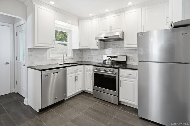 1641 Falmouth Avenue, New Hyde Park, NY 11040