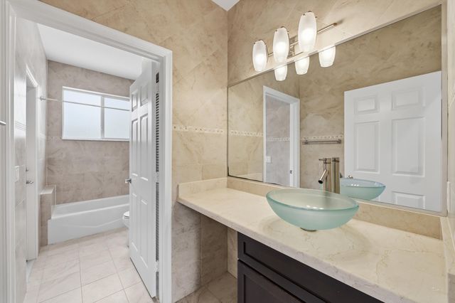 2644 MILLER Court, Weston, FL 33332