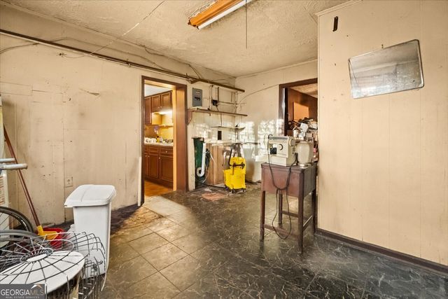 2706 Burton Road SW, Atlanta, GA 30311