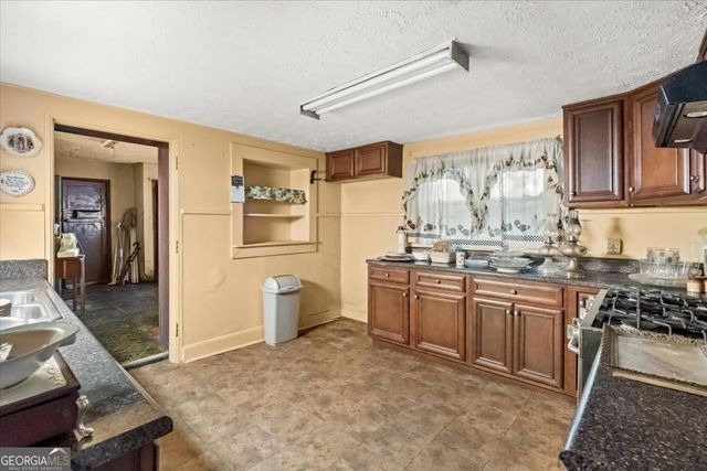 2706 Burton Road SW, Atlanta, GA 30311