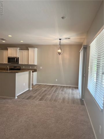 6092 Fox Creek Avenue, Las Vegas, NV 89122