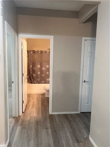 6092 Fox Creek Avenue, Las Vegas, NV 89122