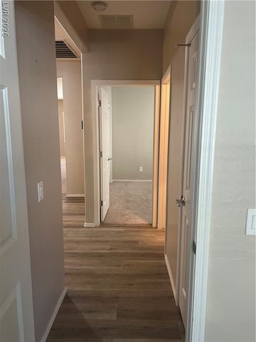 6092 Fox Creek Avenue, Las Vegas, NV 89122