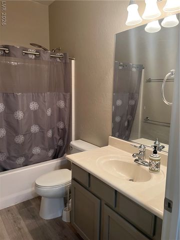 6092 Fox Creek Avenue, Las Vegas, NV 89122