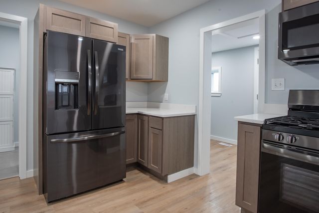 20925 Ridgemont Road, Harper Woods, MI 48225