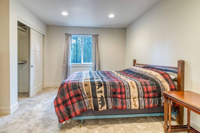 52624 Sunrise Boulevard, La Pine, OR 97739